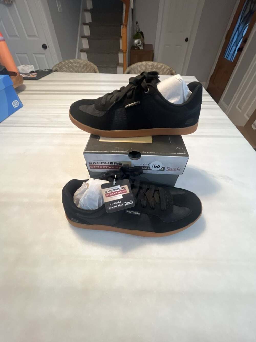 Skechers Placer Camilo Size 9 Black Gum Sole Sneakers